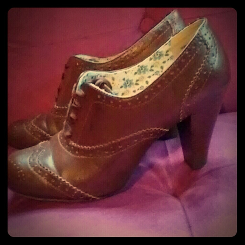 American Eagle Vintage* PINUP STYLE* 3 1/2 heels